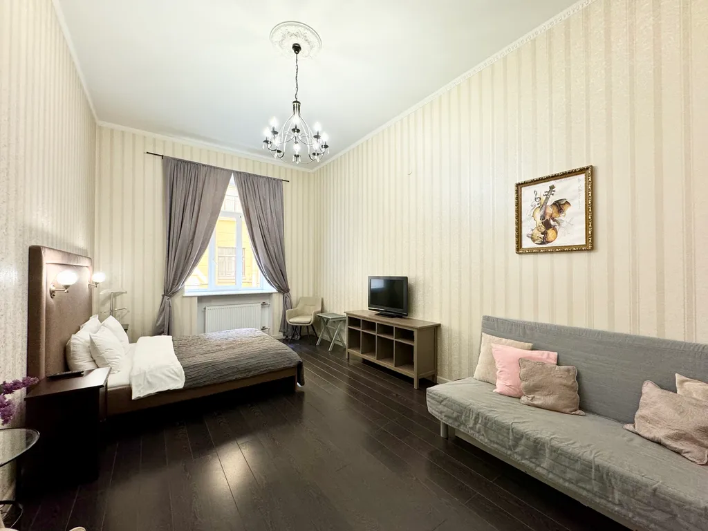 Квартира Просторная квартира возле Эрмитажа - 3 спальни, 2 санузла, парковка — Санкт-Петербург