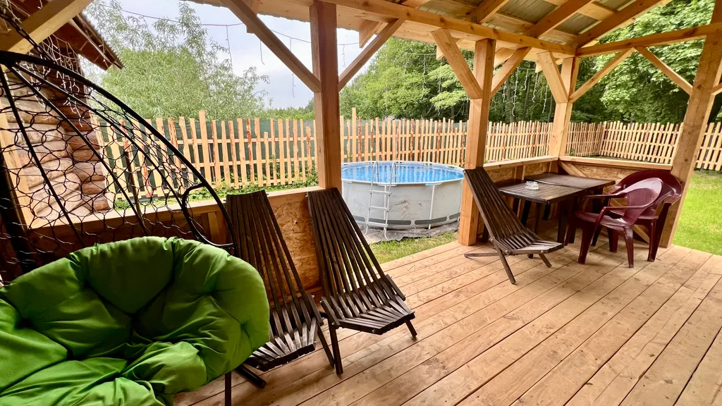 Рубленный дом - баня с террасой