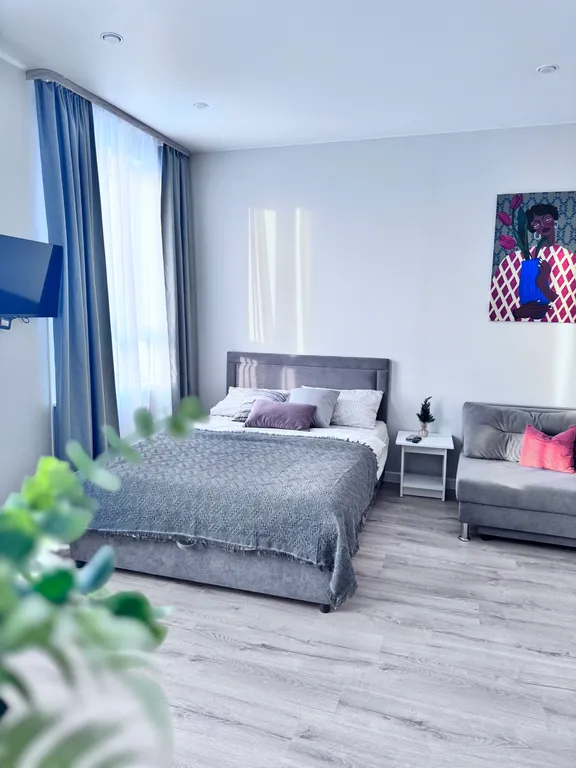 Квартира Стильная студия на высоком этаже ЖК Преображенский — Тюмень