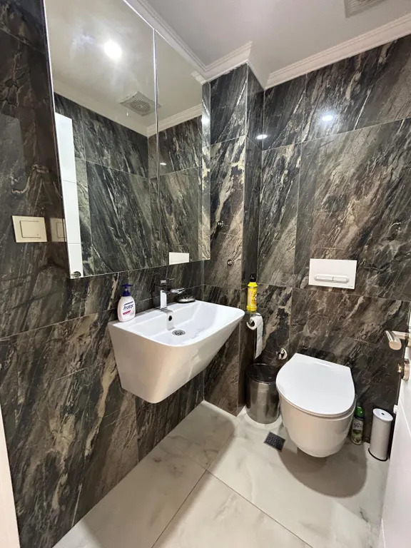 Около моря со своим пляжем