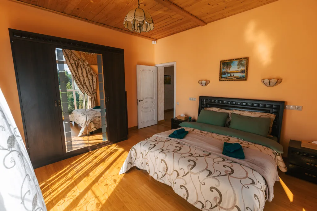 Современный дом в тихом месте