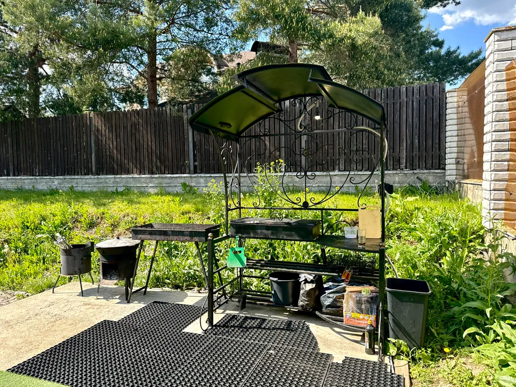 Элитный коттедж с бассейном