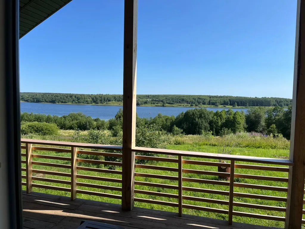 Домик у реки