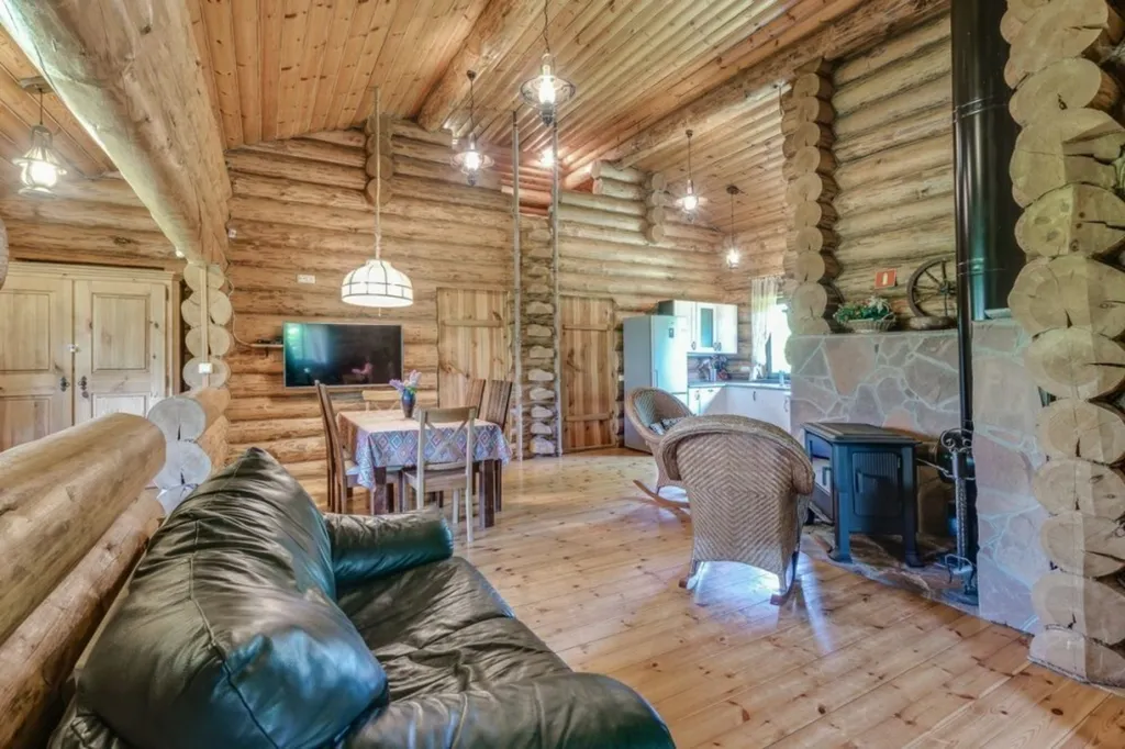 Коттедж Коттедж Лесная Усадьба — Луга