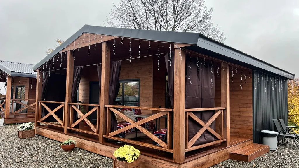 Домик с видом на горы