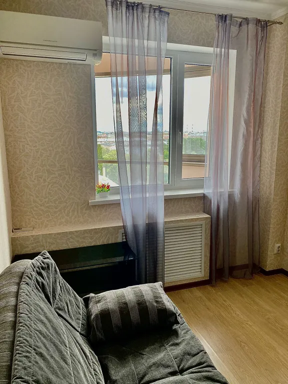 Sutki Rent с видом на Смольный собор
