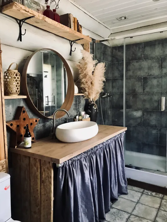 Уютный семейный дом у озера