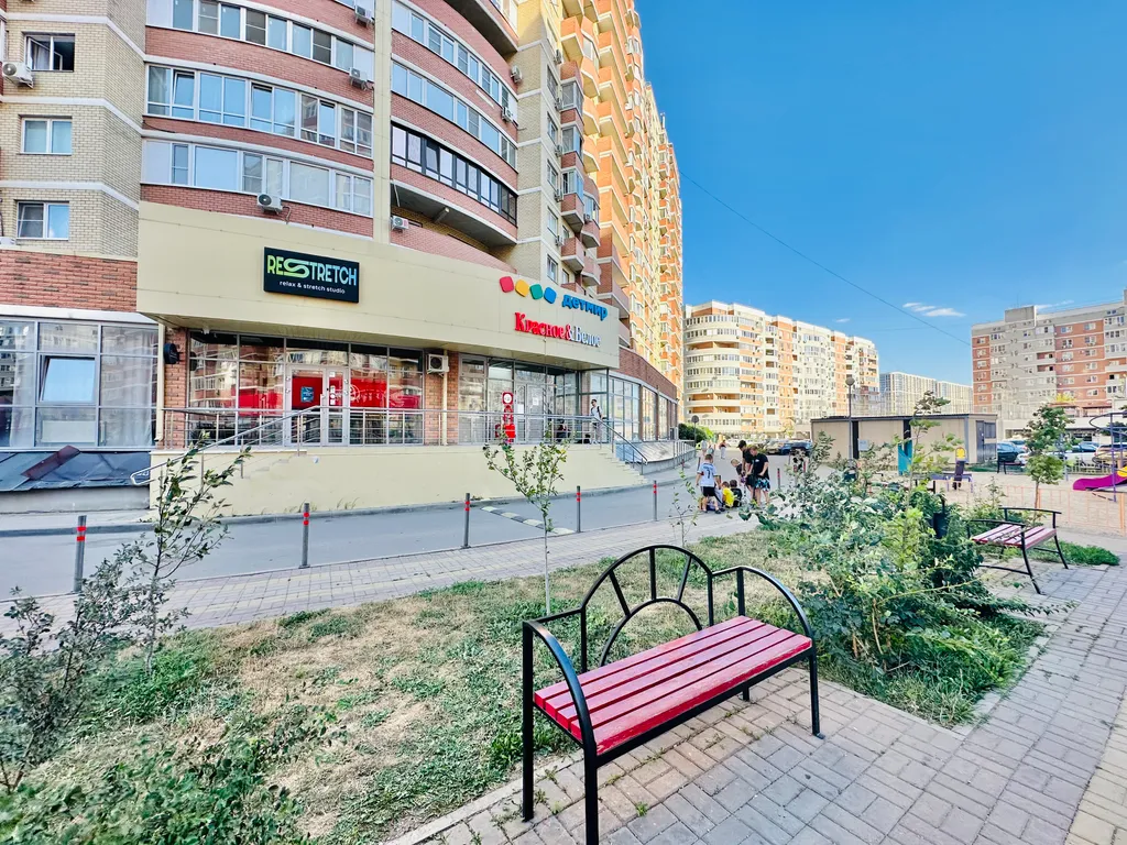 Пингвин в гараже