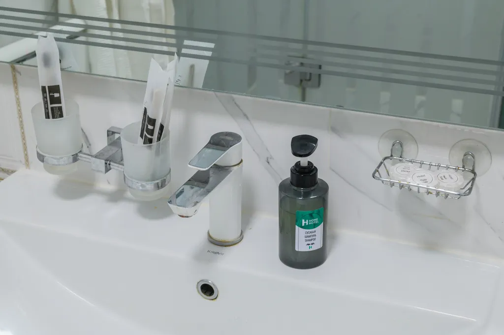 Трехкомнатная квартира с видом на горы в центре города