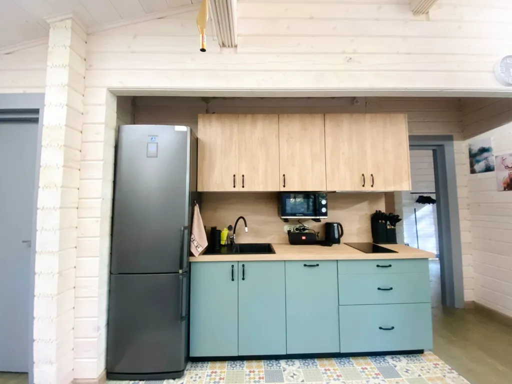 Дом на 6 человек в лесу на берегу озера