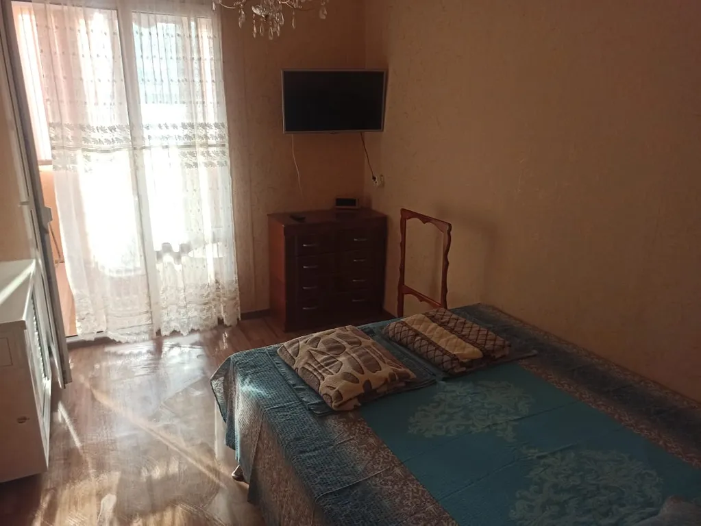 Квартира Светлая, уютная квартира — Евпатория