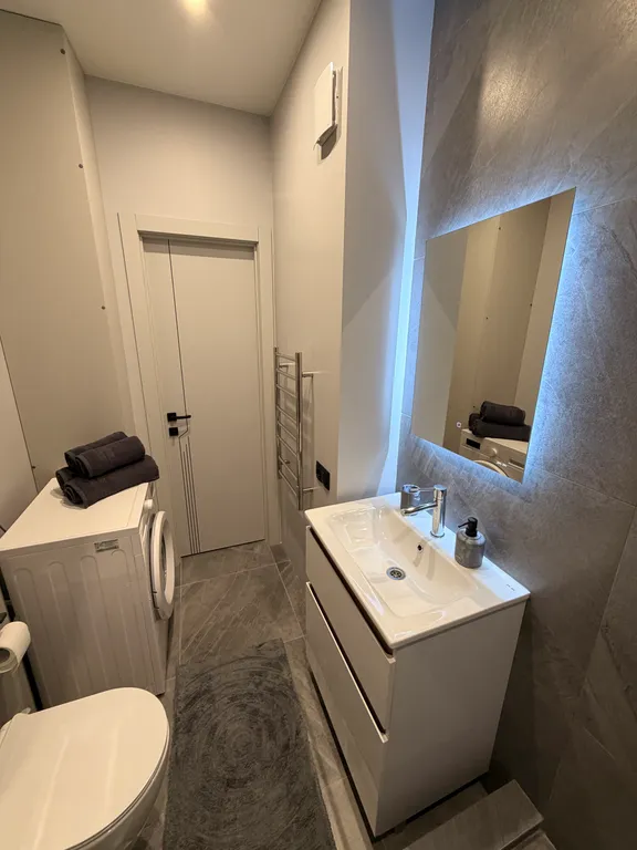 Новая, современная, уютная квартира в самом центре города