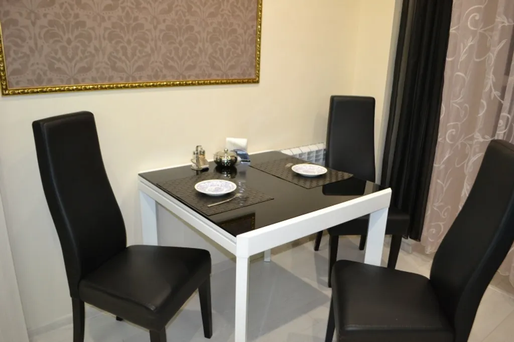 Двухкомнатные апартаменты Black & White