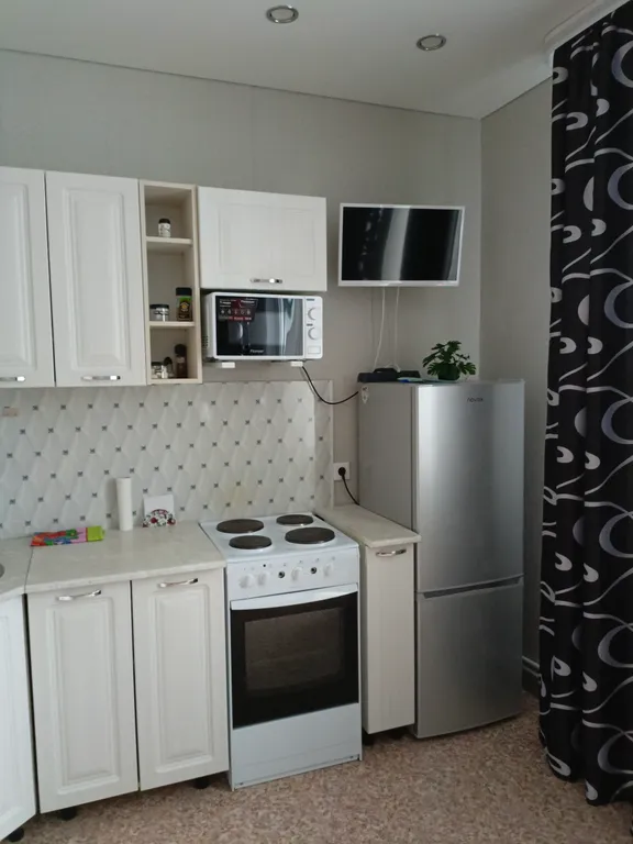 Рядом ТЦ Оазис Плаза, Окружная больница, Смотровая поликлиника