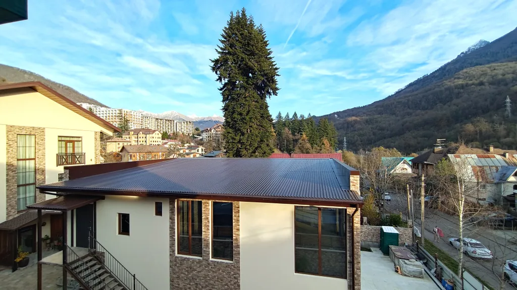 Уютная студия с балконом и красивым видом на горы