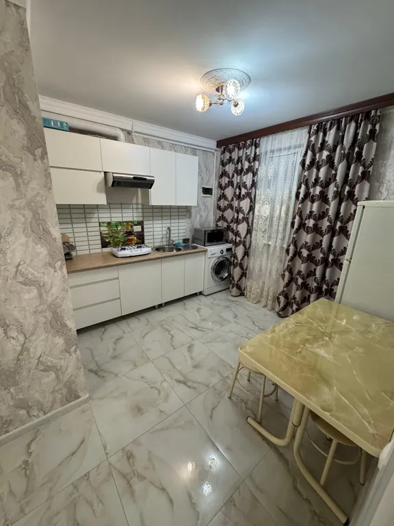 Уютный номер-однушка с изолированной комнатой на время отпуска