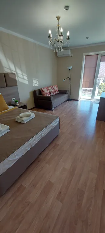 Квартира Квартира Люкс двухкомнатный с кухней — Кучугуры