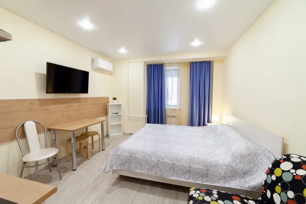 Квартира студия с большой кроватью и креслом- кроватью — аренда посуточно в Курган