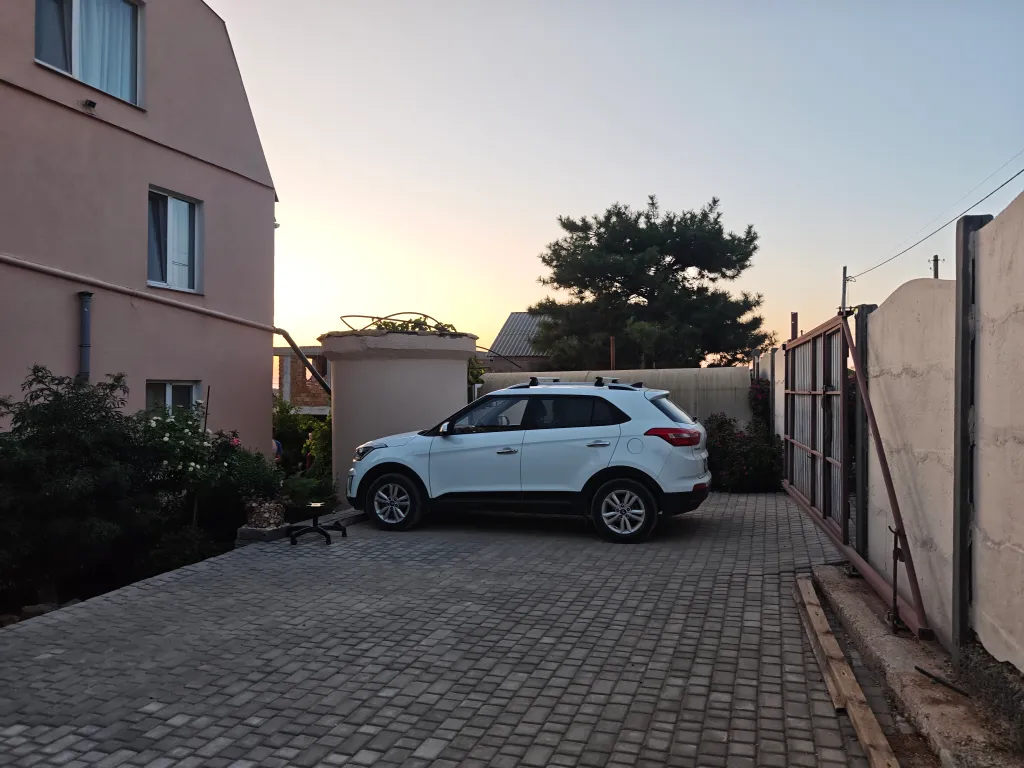 Коттедж Весь 3 этаж частного дома с отдельных входом — Севастополь