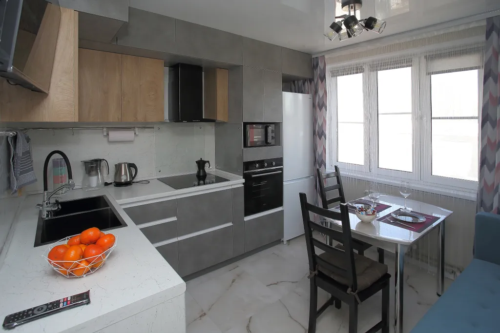 Апартамент в новом доме у метро Заречная в 20 минутах от центра