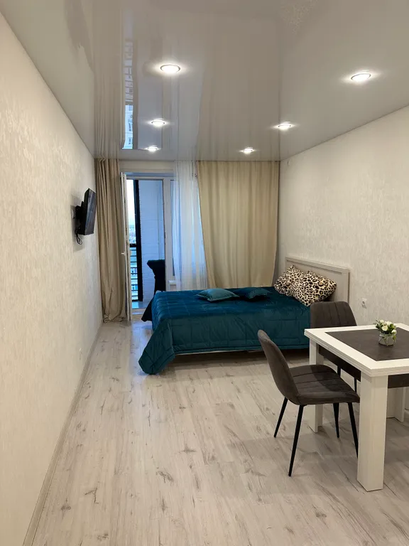 Студия с панорамным балконом