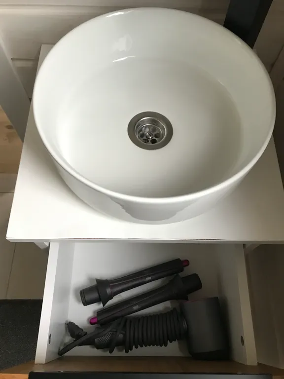 Треугольный домик рядом с Беловежской пущей