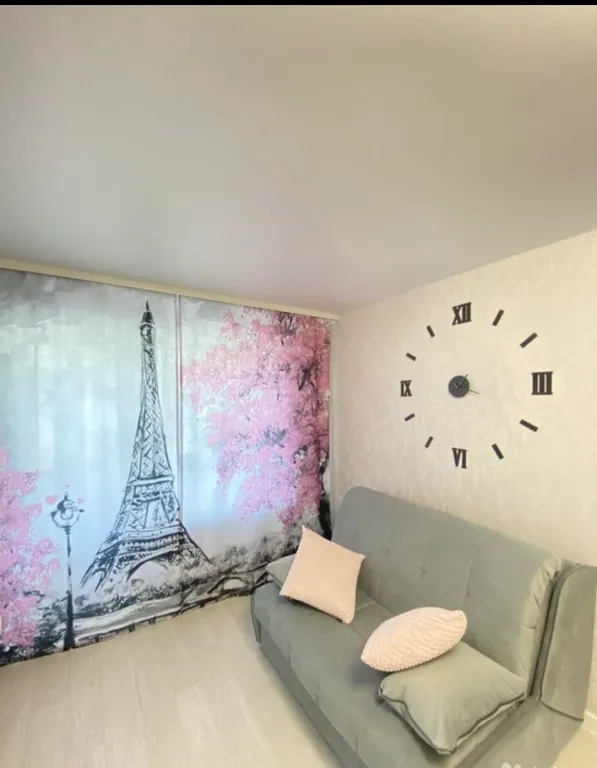 Окно в Париж