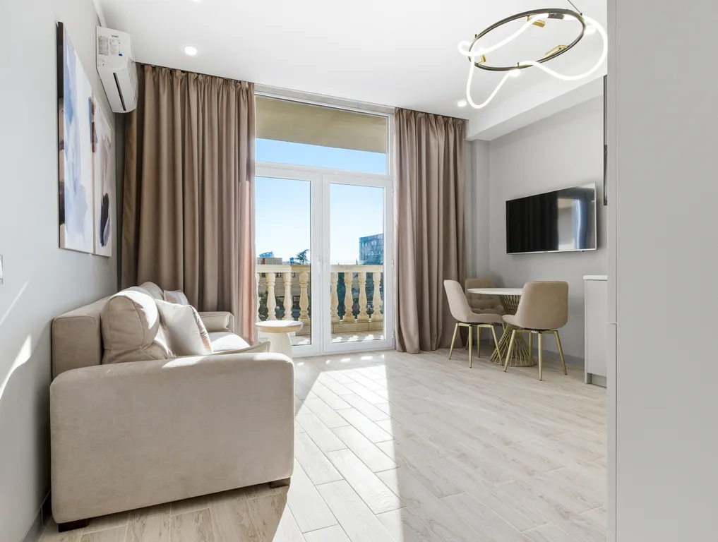 Новые апартаменты в центре Ялты