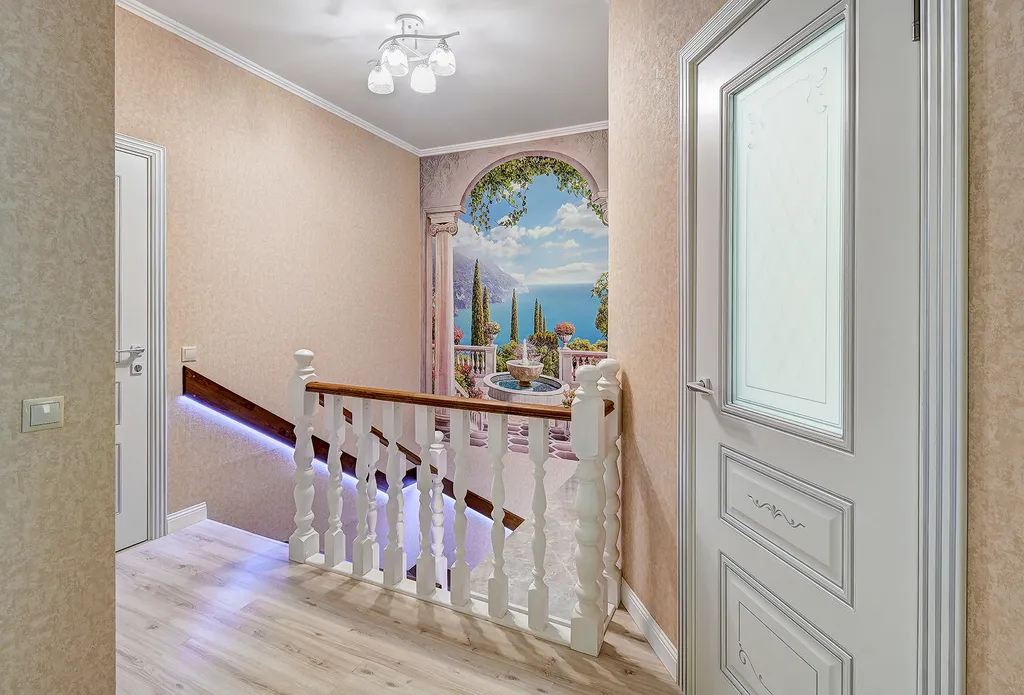 Коттедж с бассейном возле леса