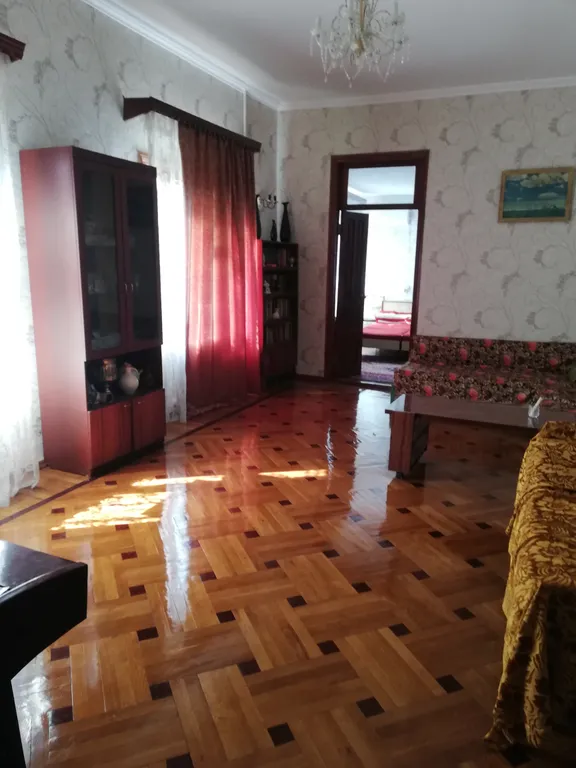 Квартира Квартира Этаж из трех комнат — Сухум