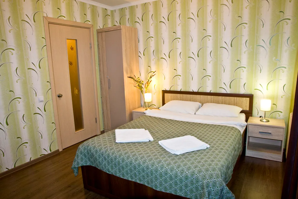 Однокомнатная около Универсама-1