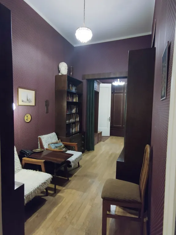 Квартира Квартира с видом на фонтан и анфиладой из трех комнат в центре города — Санкт-Петербург