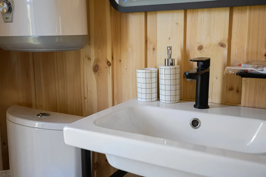 Домик с видом на реку