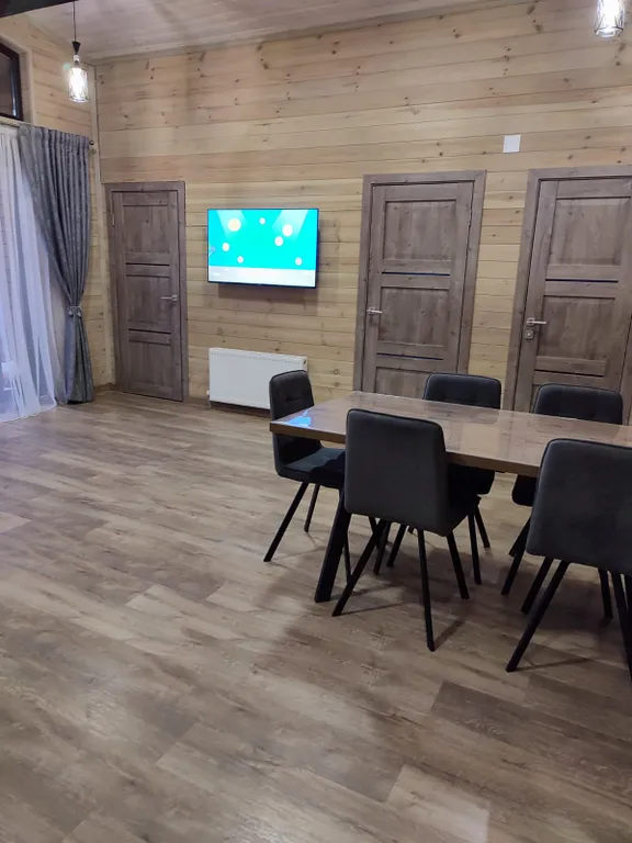 Уютный новый дом с прекрасным видом на горы