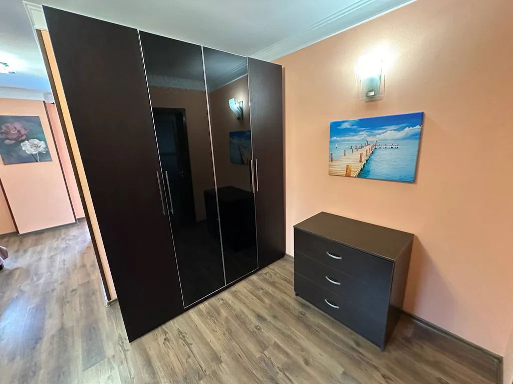 С бассейном на пляже