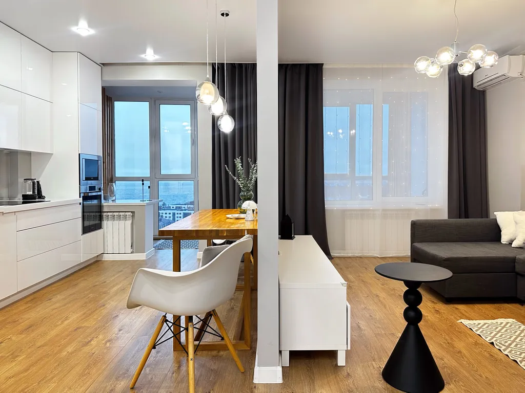 Студия на Новой Набережной с панорамным видом на Волгу