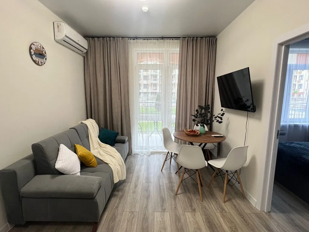 168 С бассейнами Евротри на 5 человек, 2 сан узла