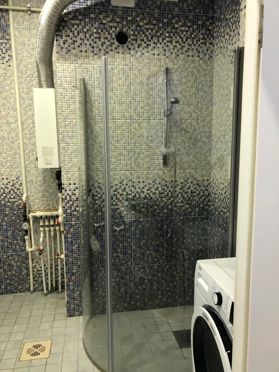 Квартира с эркером и видом на яблоневый сад