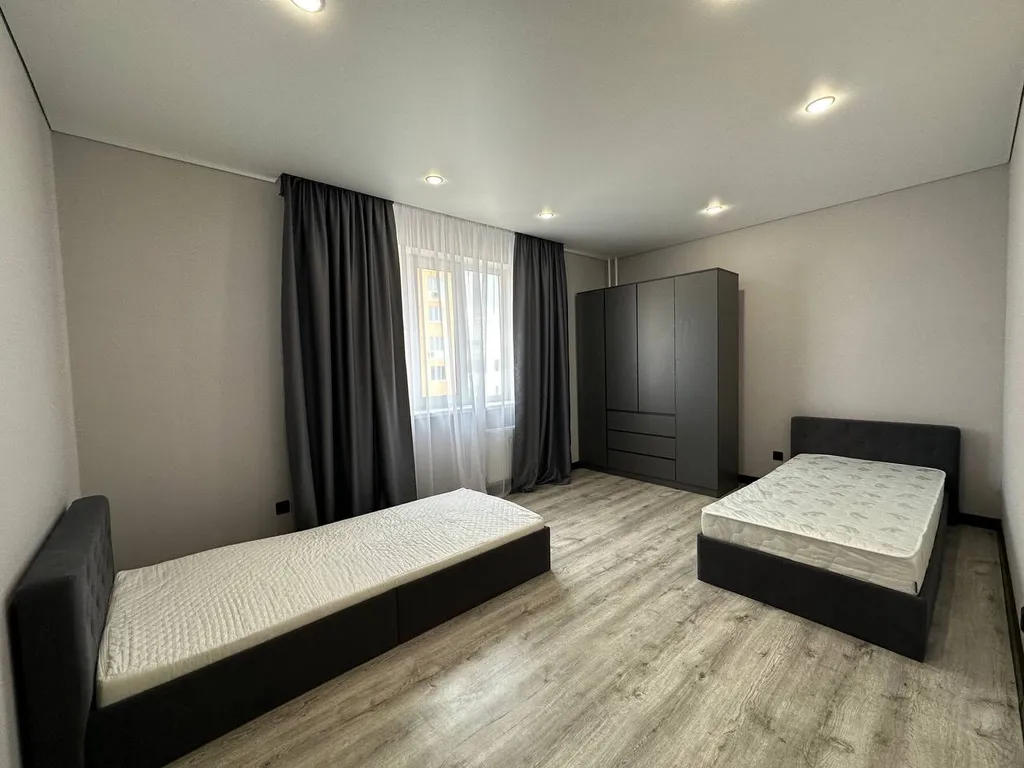 3-комнатная квартира, 5 минут до Фермер базара, Города Еды и ТЦ Окей