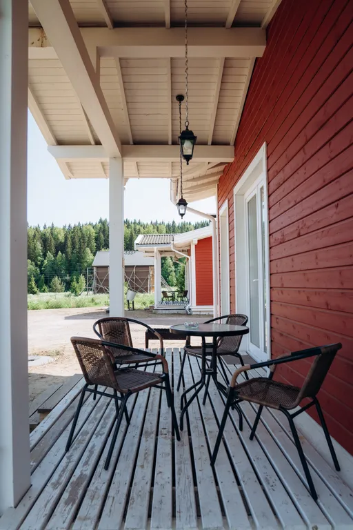 Уютный дом с террасой