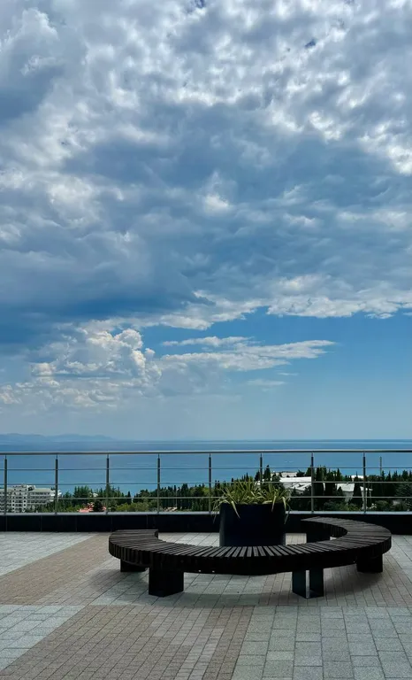 Апартамент с видом на горы и море