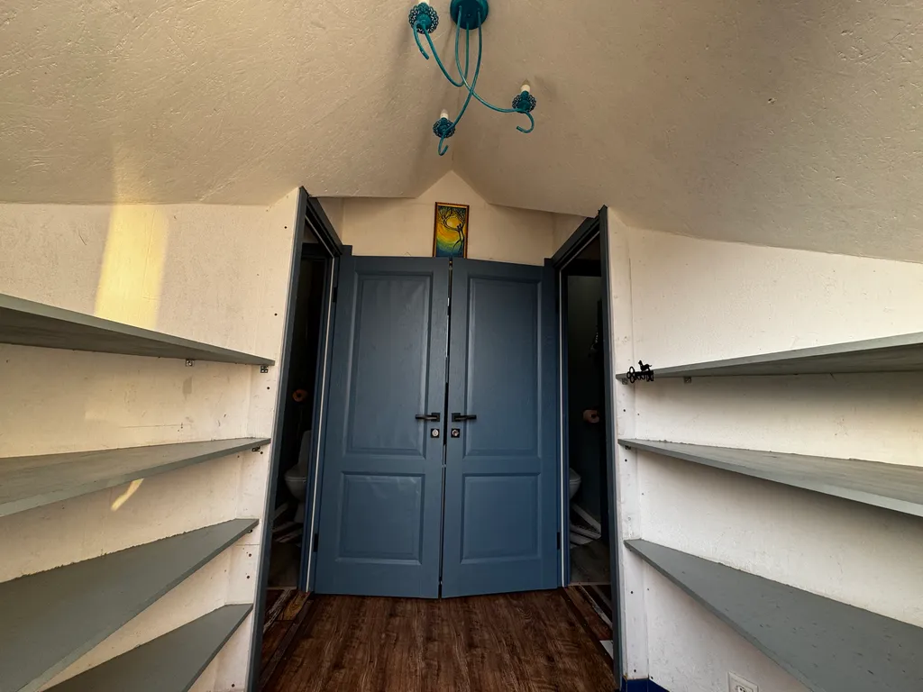 Квартира Квартира Апартамент с балконом на мансардном этаже с видом на море — Геленджик