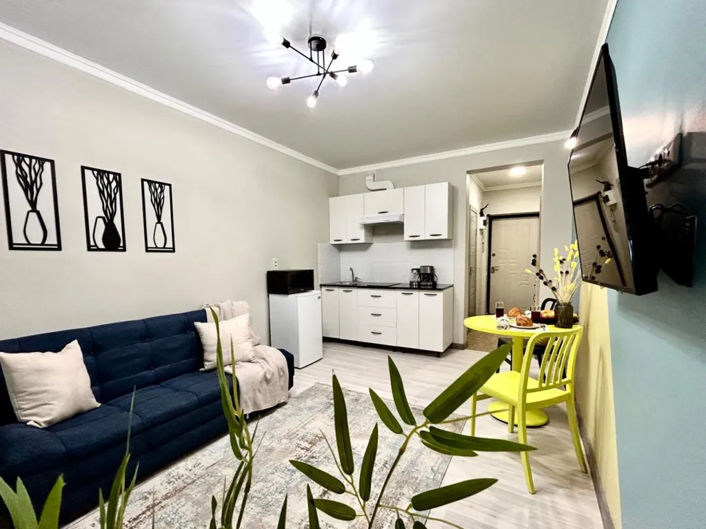 Яркая студия Молодежка в центре города