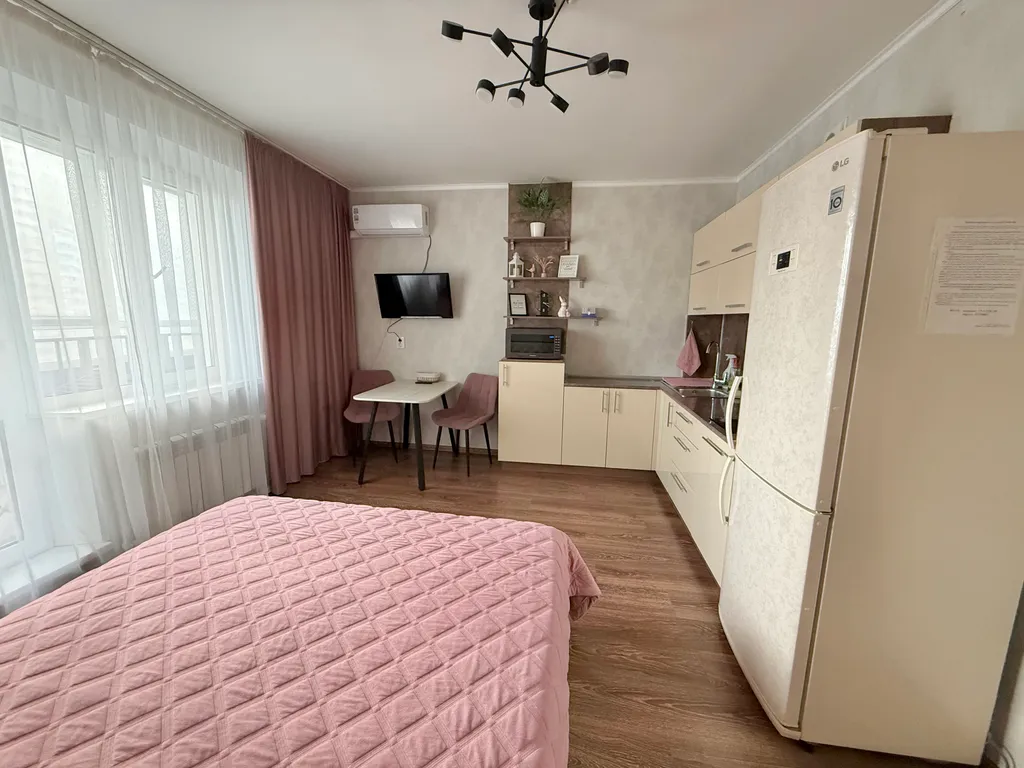 Уютная квартира Академ Риверсайд