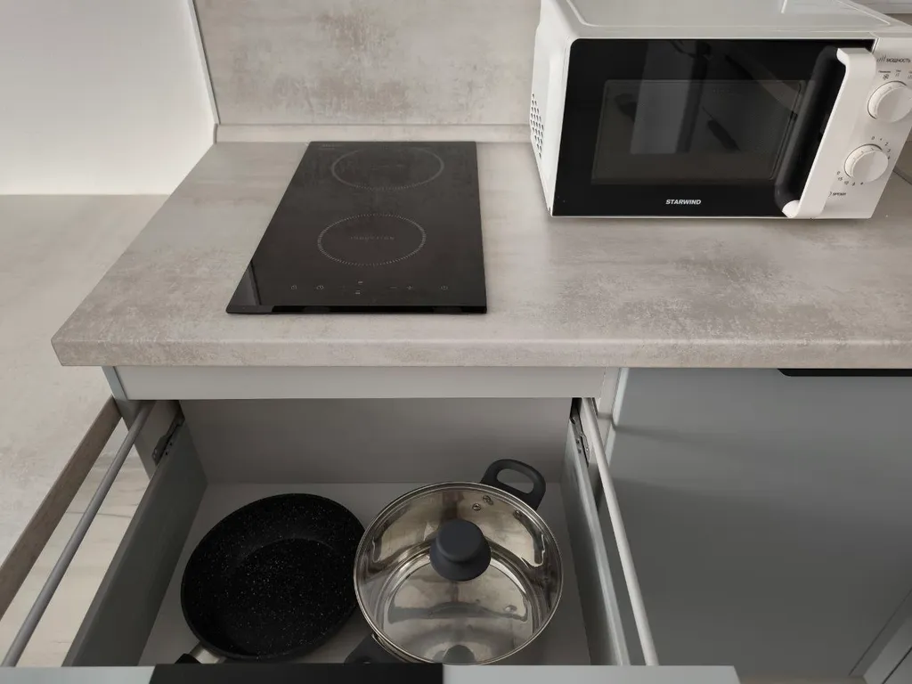 Светлая современная студия