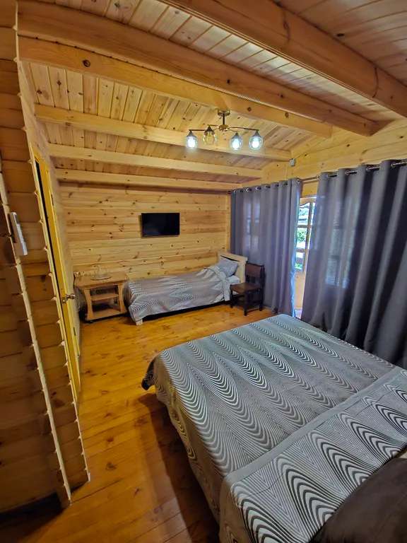 Коттедж Эко домик с парковкой возле горной реки — Гагра