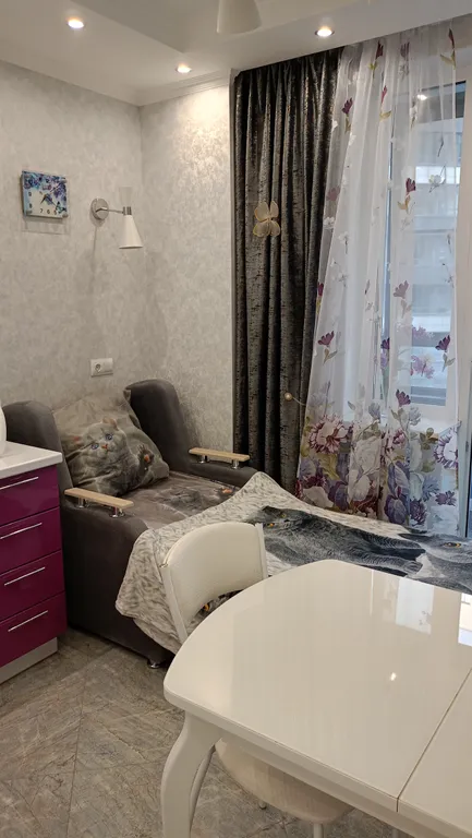 Новенькая квартира у метро, закрытый двор