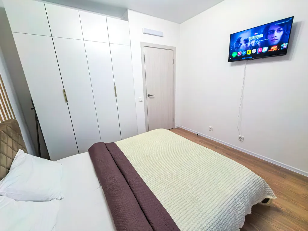 Новая вместительная квартира у МРНЦ им. Цыба