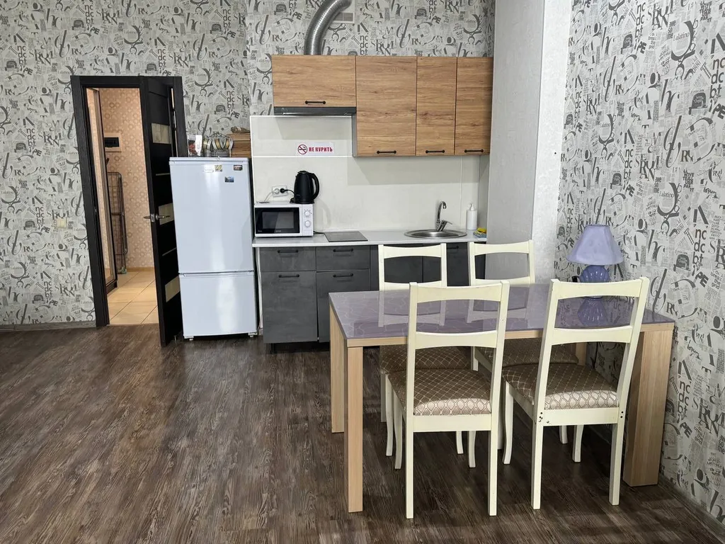 Большая студия возле набережной