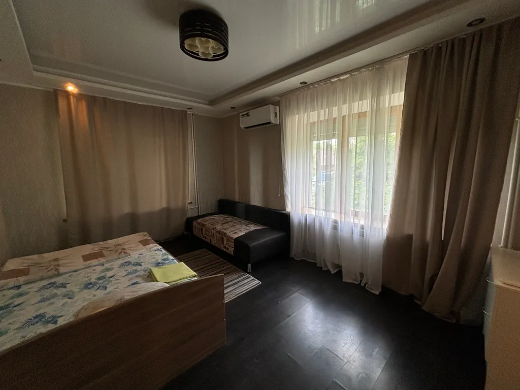 Просторная квартира с 3 изолированными спальнями и отдельным входом